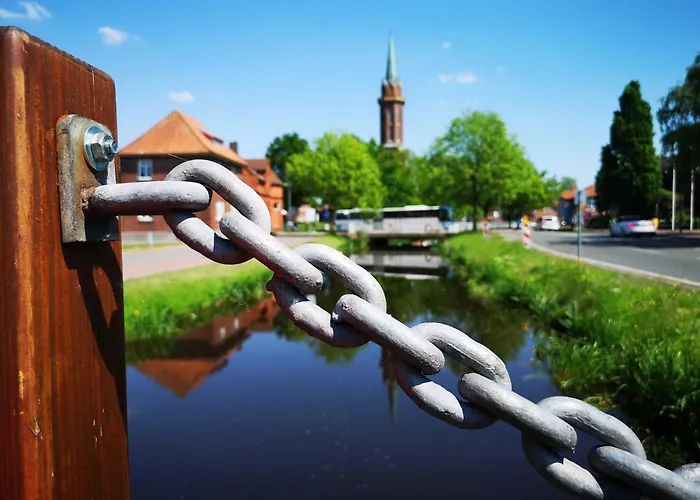 Appartement De Buhr, 95106 *